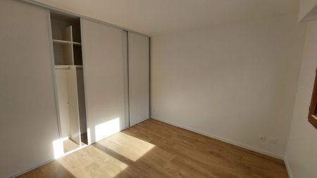 location Appartement T2 DE 54.7m² À PARIS - Photo 4