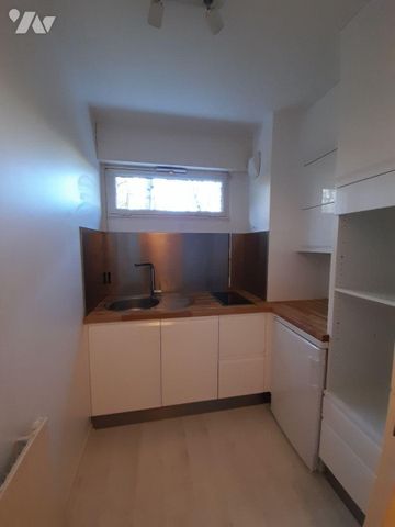 A RENNES - quartier Centre Ville - 16 rue François Menez - APPARTEMENT en rez-de-chaussée compo... - Photo 5