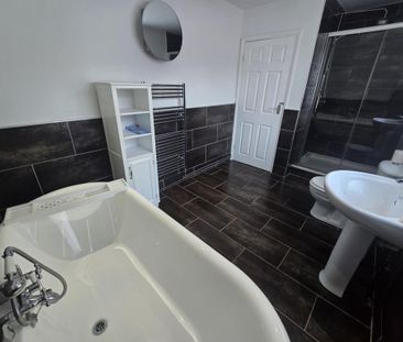 2 bedroom terraced house to rent - Photo 4