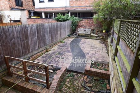 1 bedroom in a house share to rent - Photo 3