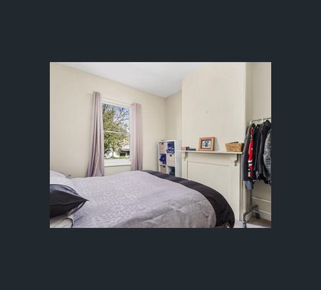 2/22 Sunnyside Road, New Town, Tas 7008 - Photo 3