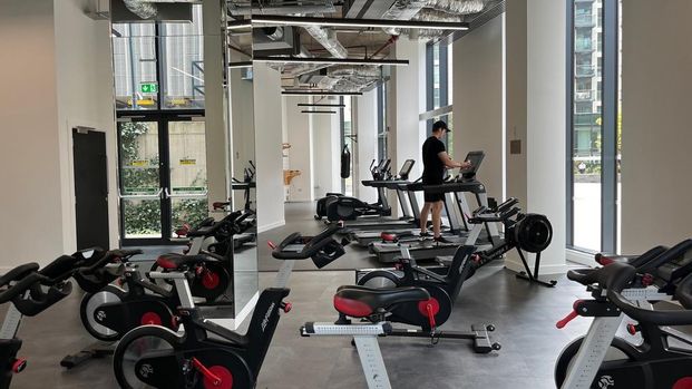 Studio to rent - Photo 1