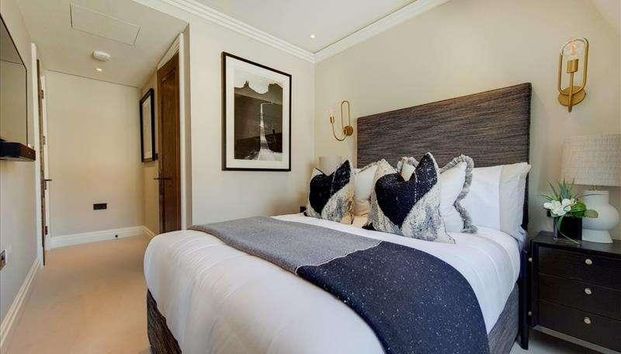 Prince Of Wales Terrace, London, W8 - Photo 1