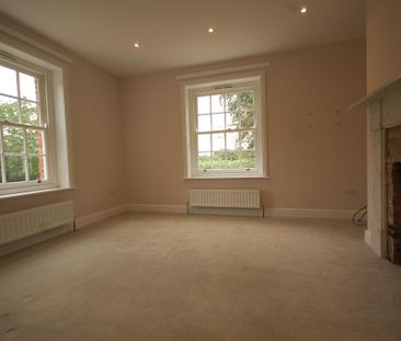 4 bedroom detached house to rent - Photo 1