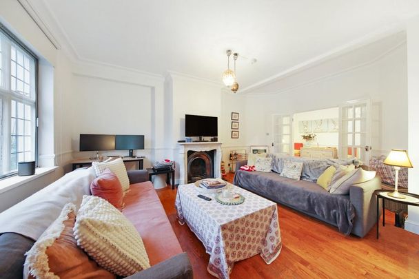 4 bedroom flat to rent - Photo 1