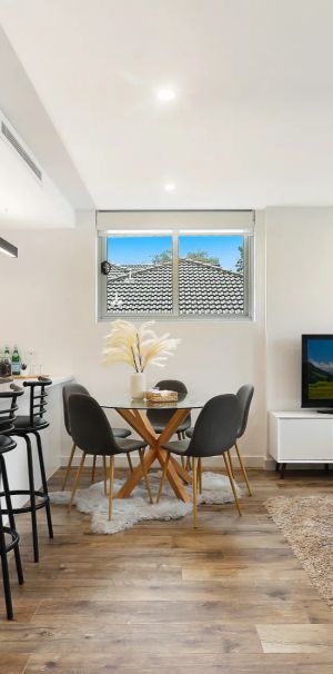 Near new luxury in Strathfield's boutique development - Photo 1