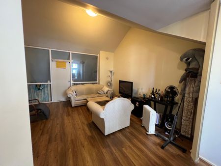 West Melbourne - Photo 3