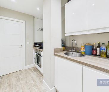 1 bedroom Flat To Let - Photo 5