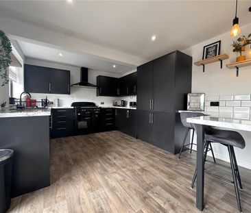 4 bedroom bungalow to rent - Photo 1