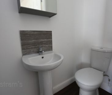 1 bed Shared Flat for Rent - Photo 5