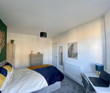 1 bed house share to rent in Albion Street, Burnley, BB11 - Photo 1