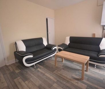 5 Bed - Cardigan Road, University Area - Photo 2