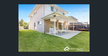 Your Ultimate Family Home Awaits - Photo 3