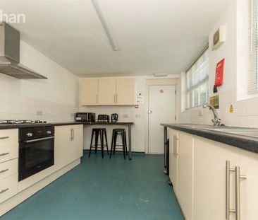 property to rent - Photo 5