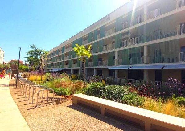 For rent long term NEW and MODERN apartment with 2 bedrooms in Denia