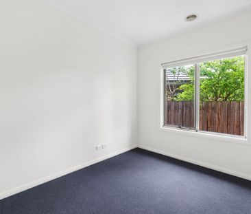 Charming Family Home in Prime Sunshine Location - Photo 4