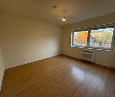 Te huur – Energiezuinig & ruim appartement in hartje Zutendaal - Photo 2