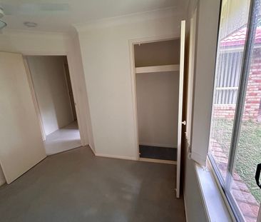 Springfield Lakes - Photo 5