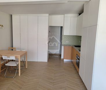VERSAILLES SAINT LOUIS - 2 Pièces MEUBLÉ 35m² au 4ème étage, - Photo 2