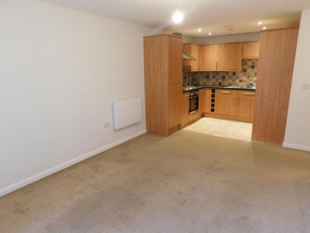 2 bedroom flat to rent - Photo 4