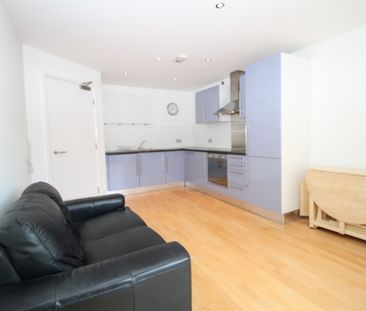 2 bedroom apartment to rent - Photo 3