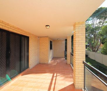 Great Location first floor 2-bedroom unit - Photo 5