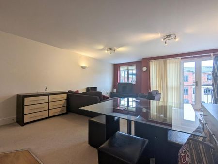 2 bedroom flat to rent - Photo 2
