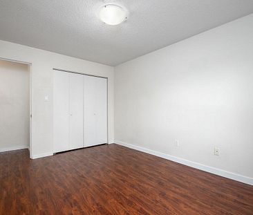 2 Bedroom - Photo 2