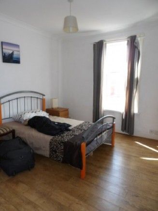 2 Bed - 2 Bed Student House - Photo 4