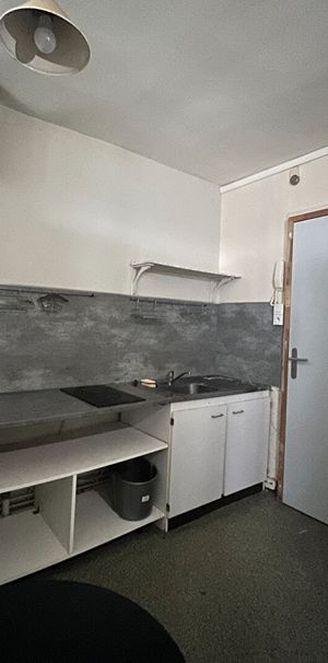 AVENUE DE TURENNE, T1 meublé de 22m² ! - Photo 1