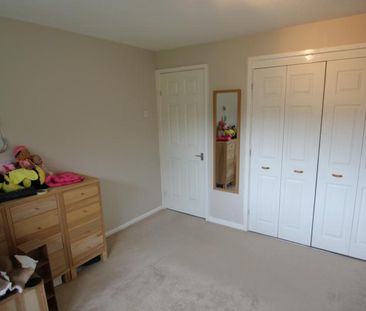 Wansford Green, Woking - 1 bedroomProperty for lettings - Seymours - Photo 5