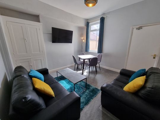 4 Bed Student Accommodation - Photo 1