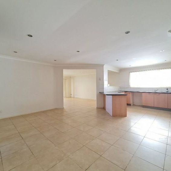 Large Family Home - Photo 1