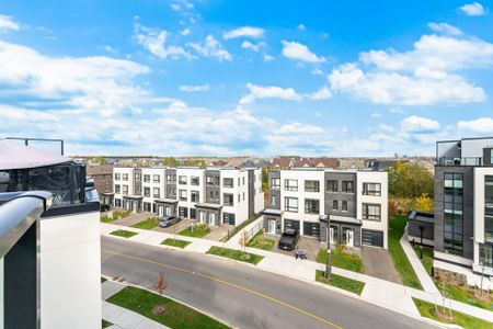 For Lease - 3020 Trailside Drive Unit# TH 132, Oakville, Ontario - Photo 2