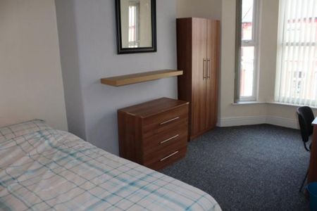 5 bedroom house to rent - Photo 2