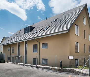 Moderne 3.5-Zimmer-Wohnung mit Balkon und Waschturm - Foto 5