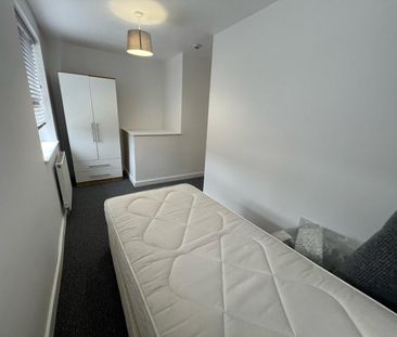 1 bedroom room to rent Queen Street, Normanton - Photo 3