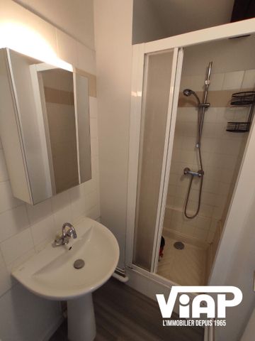 GRAND STUDIO HYPER CENTRE VILLE EN COURS DE RENOVATION - Photo 2