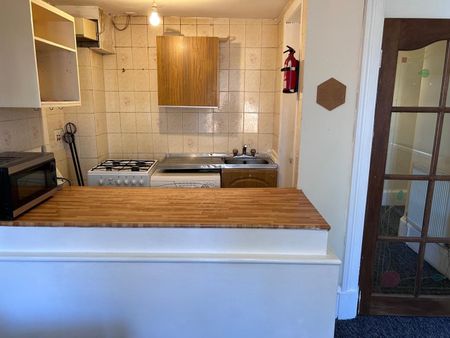 2 Bed Flat, Allison Street, G42 - Photo 4