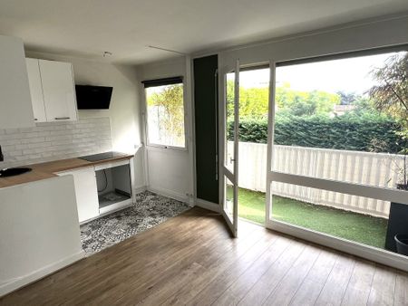 Location Appartement 1 pièce 24m² LA VARENNE ST HILAIRE 94210 - Photo 2