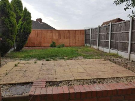 Woodcross Lane, Bilston, WV14 - Photo 2