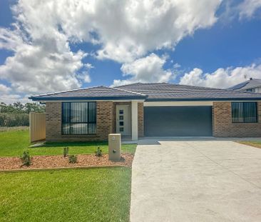 Spacious Family Home - Photo 4