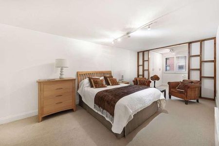 Montaigne Close, Pimlico, SW1P - Photo 2