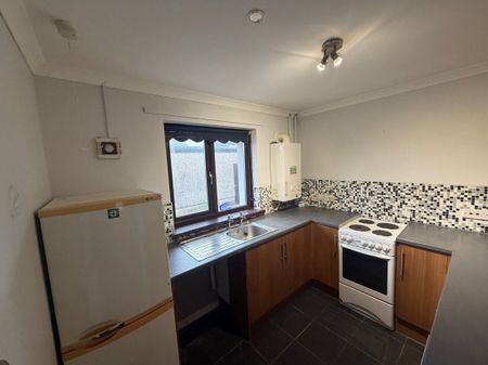 Lon Enfys, Llansamlet, SWANSEA - Photo 4