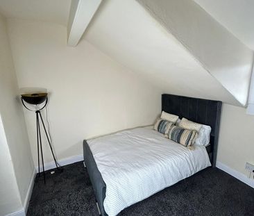 Room in a Shared House, Ash Grove, M14 - Photo 3