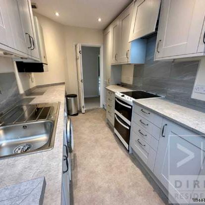 3 bedroom property to rent in Ashtead - Photo 1