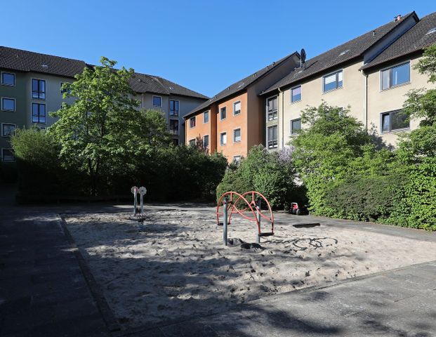 Attraktive 2-Zimmer-Wohnung mit Loggia// 3.OG rechts - Photo 1