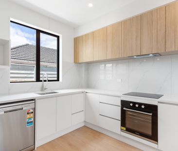 Modern Luxury in Panmure's Golden Triangle - Photo 1