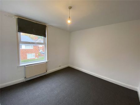 3 bedroom house to rent Hogarth Street, NG3 - Photo 5