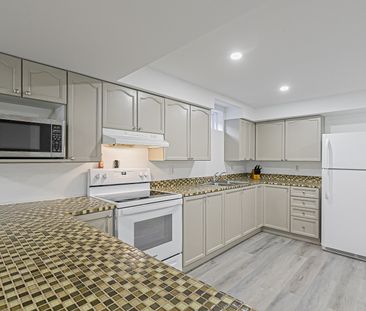 For Lease - 741 College Manor Drive Unit# Bsmt, Newmarket, Ontario - Photo 2